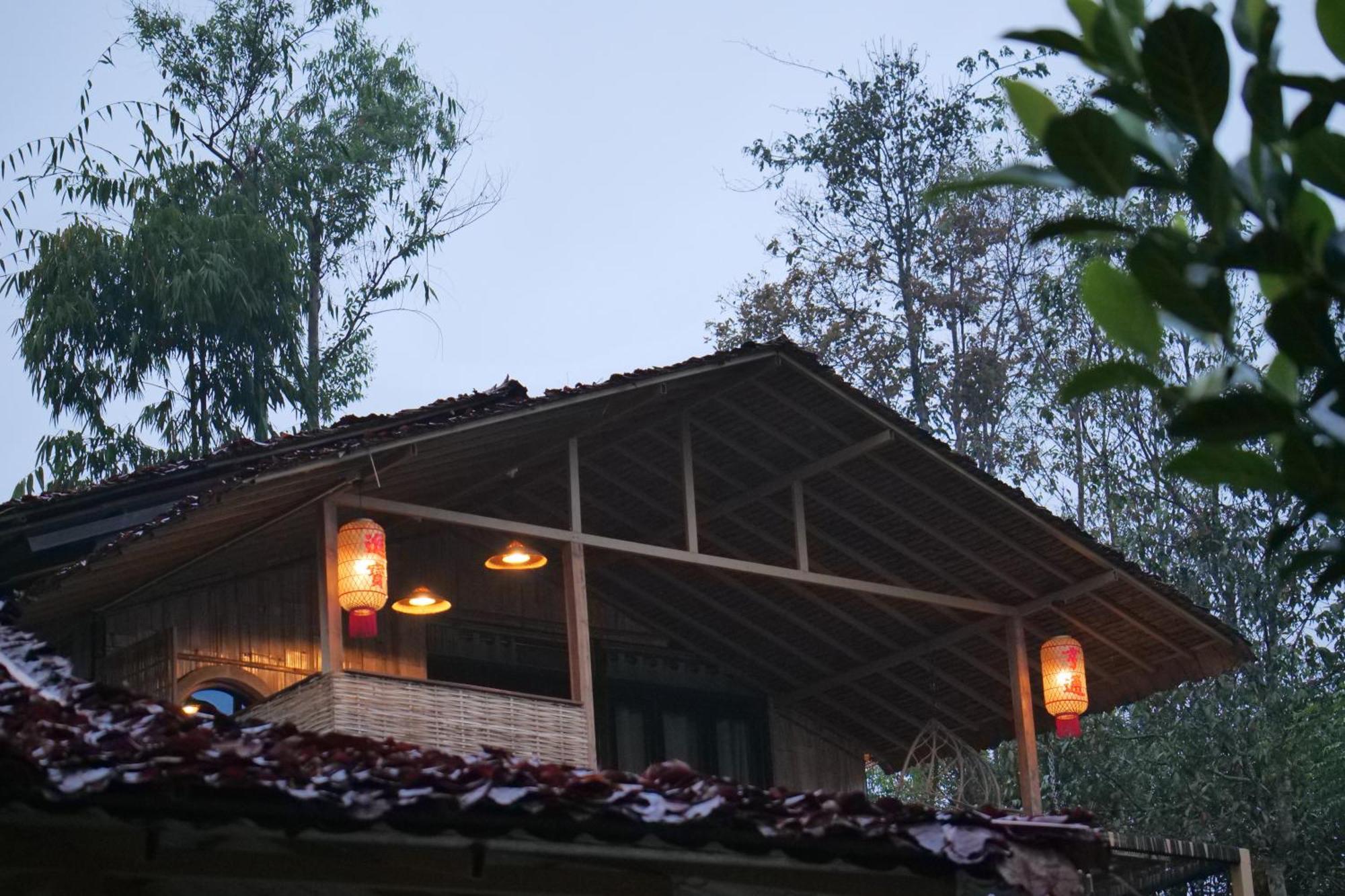 Hedreung Banrakthai Homestay And Camping Ban Rak Thai Exterior photo